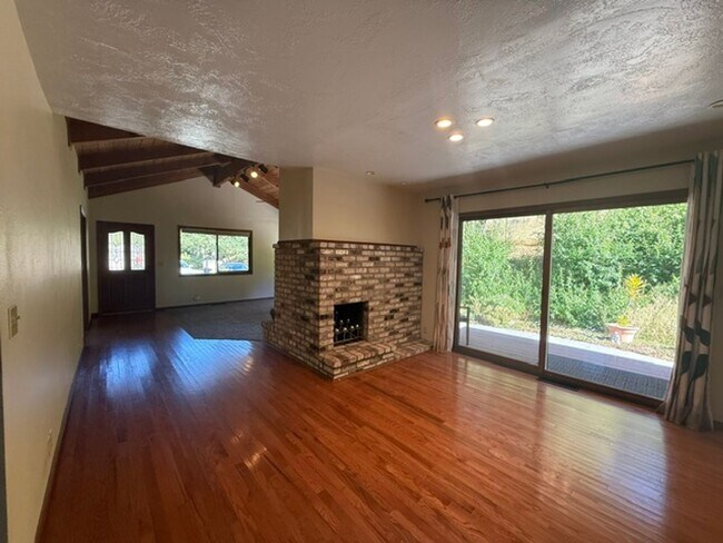 Building Photo - 16715 Coleman Valley Rd
