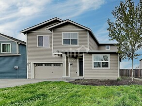 Building Photo - 2665 Link Ave