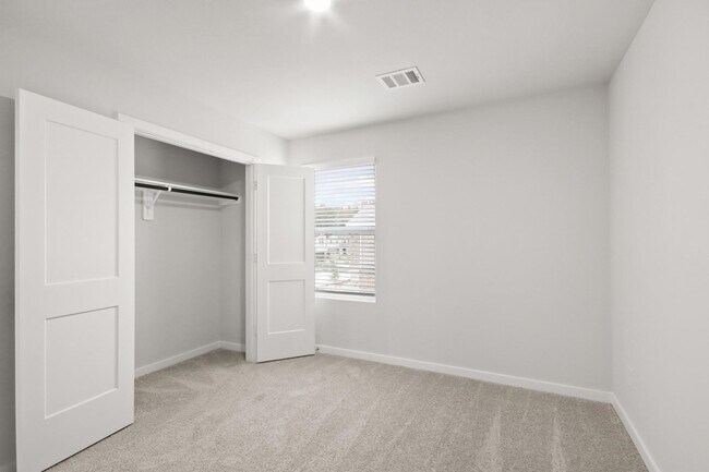 Building Photo - 227 Brazen Forest Trl