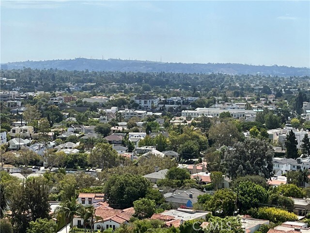 Building Photo - 10660 Wilshire Blvd