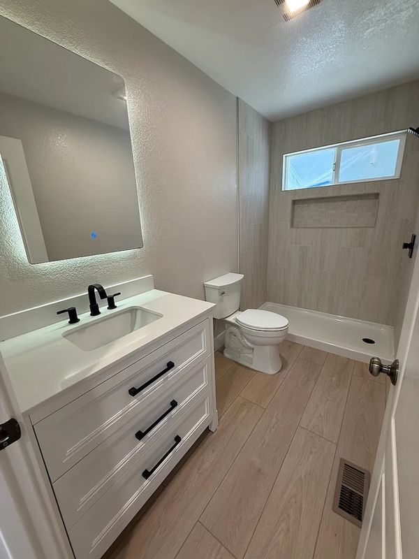 Building Photo - 15047 Meadow Oak Pl