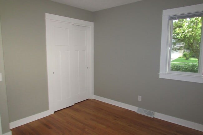 Building Photo - 6405 Alison Ln