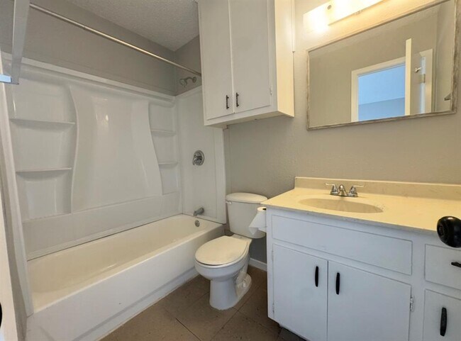 Building Photo - 115 Stubblefield Dr