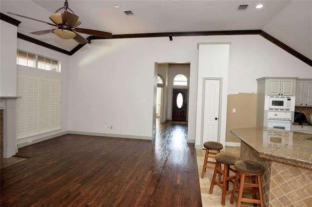 Building Photo - 1149 Valley Oaks Dr