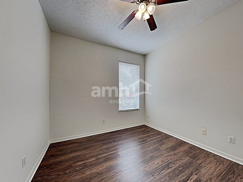 Building Photo - 2722 Cullens Ct