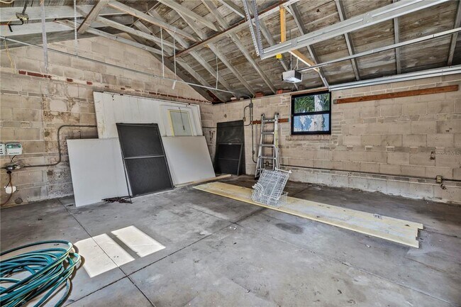 Building Photo - 6421 6th Ave N