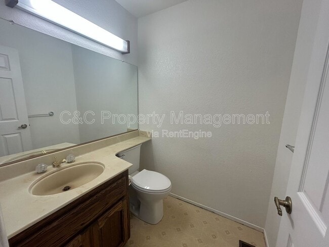 Building Photo - 284 Preakness Ln