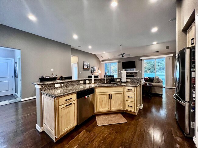 Building Photo - Beautiful Corner Lot, Single Family Home, in Sherwood Lakes.