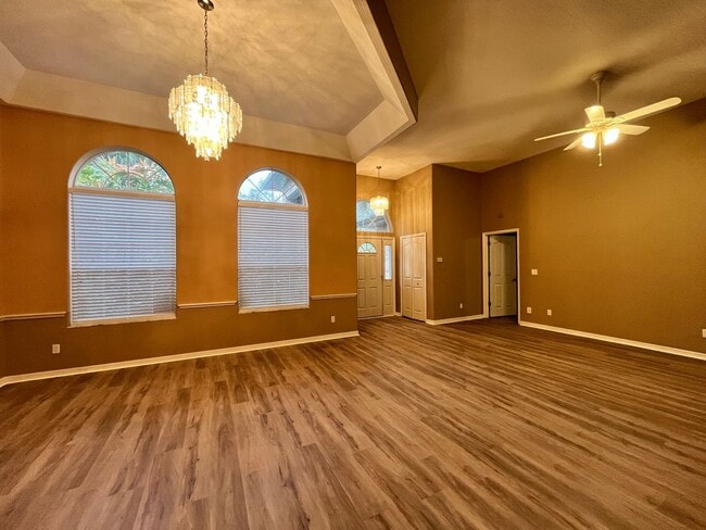 Building Photo - 4/3 Executive Brick Home