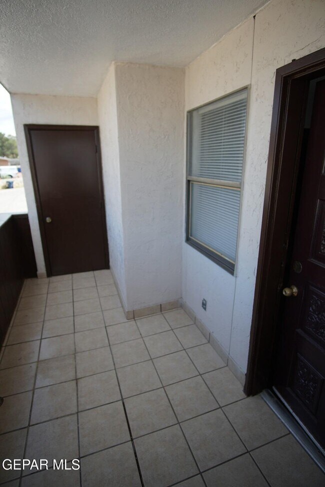 Building Photo - 11604 Gordon Bays Way