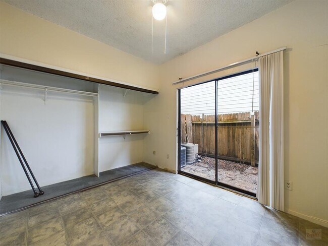 Building Photo - 2815 Rio Grande St