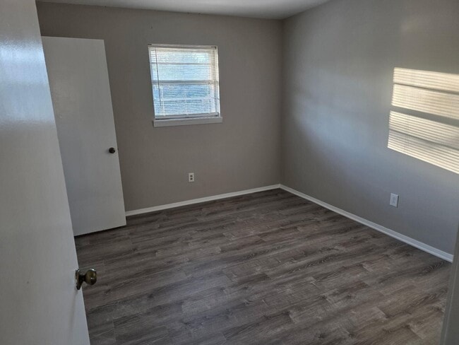 Building Photo - 7308 N Wade School Rd