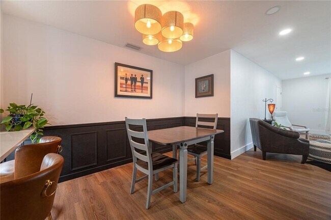 Building Photo - 1097 Eden Isle Blvd NE