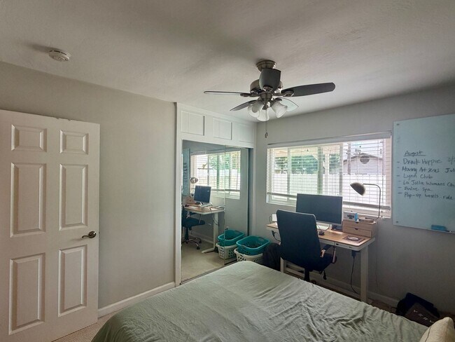 Building Photo - Classic Carlsbad Beach Bungalow