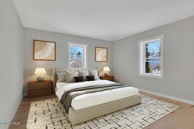 Building Photo - 257 W Circular St