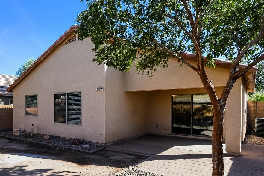 Building Photo - 3674 W Yellow Peak Dr