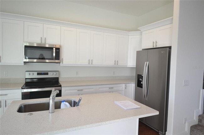 Building Photo - 5732 Biscayne Ct