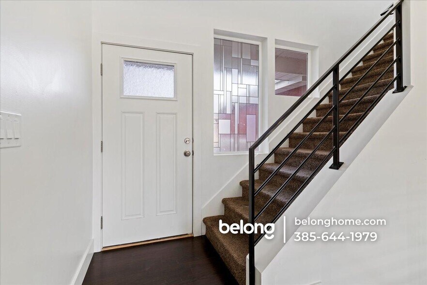 Building Photo - 2333 S Long Dr