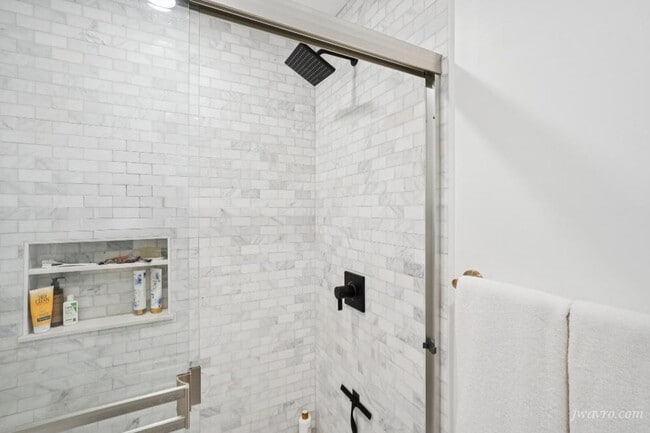 Building Photo - 919 Vallejo St