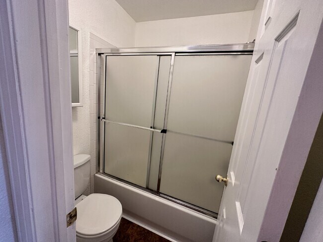 Building Photo - Available August!  Charming Townhome in Table Mountain Heights!