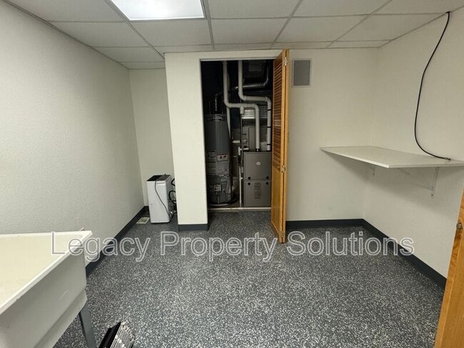 Building Photo - 1832 Assumption Dr