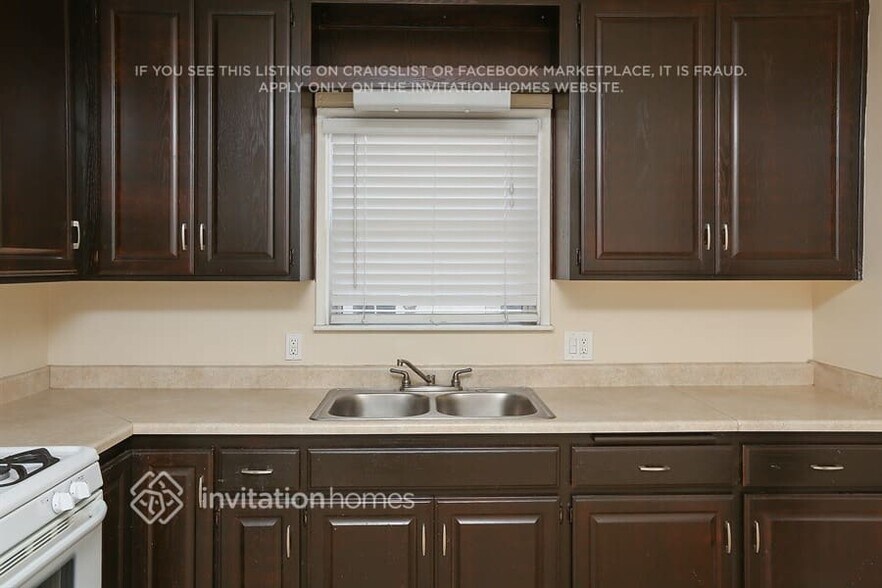 Building Photo - 4703 W 169th St