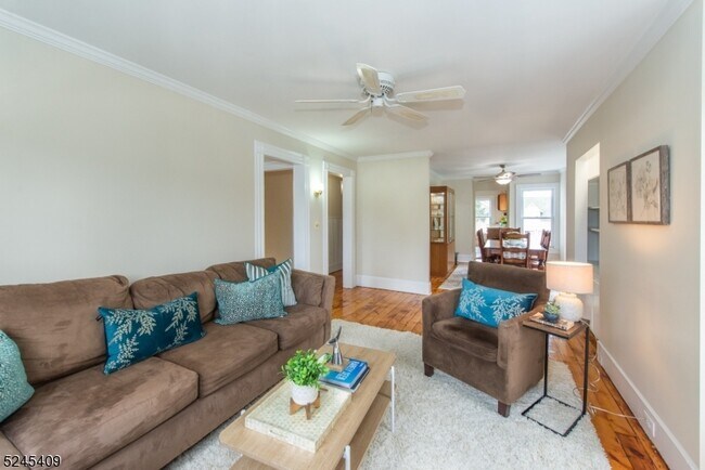 Building Photo - 121 Midland Ave