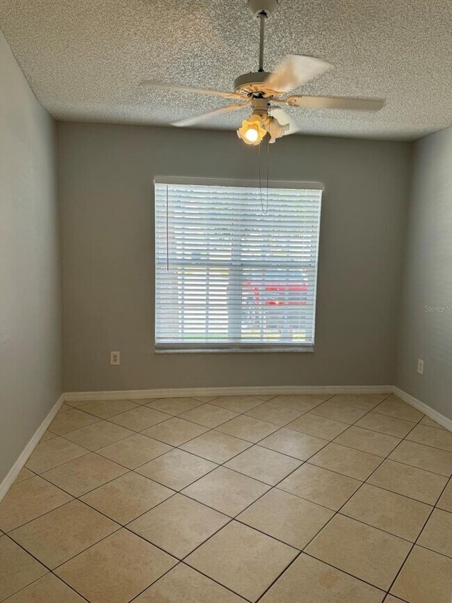 Building Photo - 2 Bedroom 2 Bathroom Condo in Gated Community of Cypress Lakes