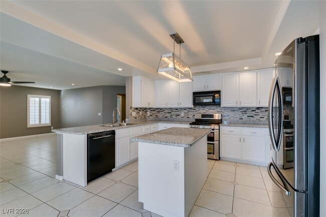 Building Photo - 685 Lynmar Ct