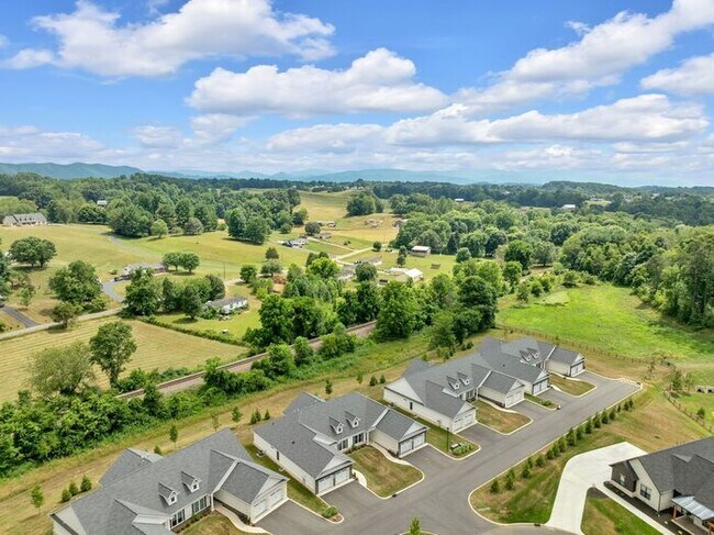 Building Photo - Wilson Knob View Condominiums