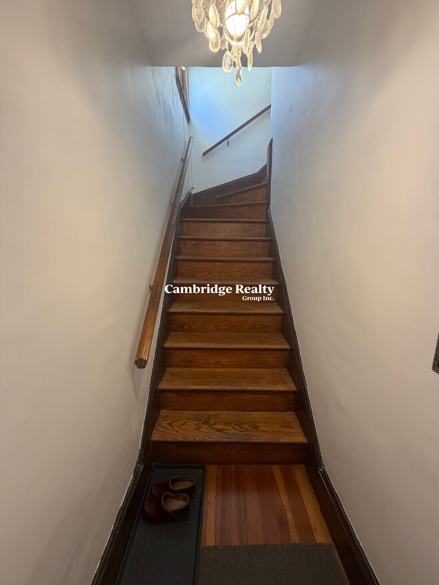 Building Photo - 100 W Adams St