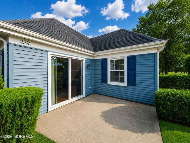 Building Photo - 227A Manchester Ln