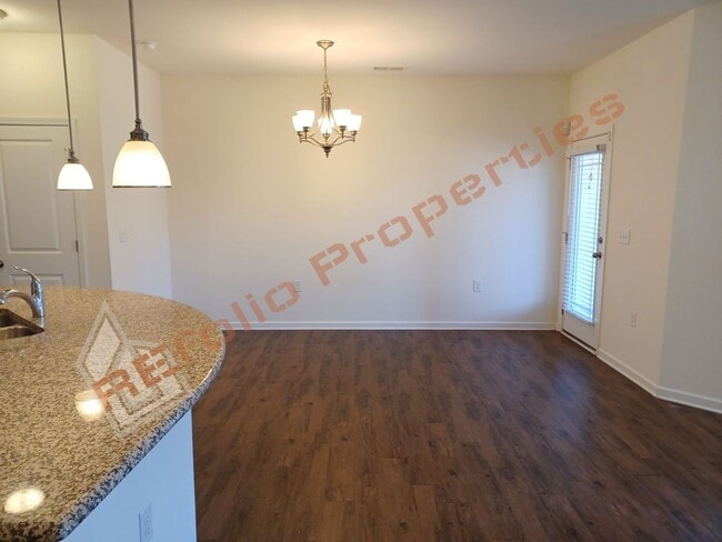 Building Photo - 1056 Historic Cir