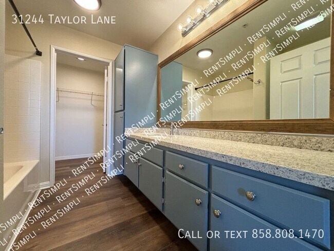 Building Photo - 31244 Taylor Ln