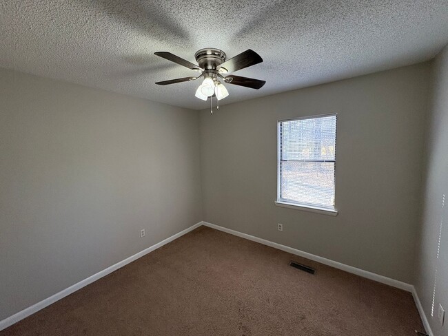 Building Photo - For Rent