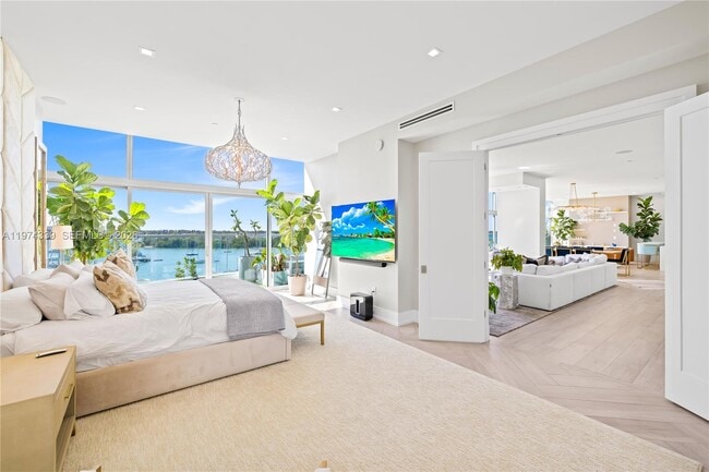 Building Photo - 7934 West Dr