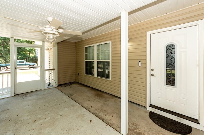 Building Photo - 3347 Walter Dr