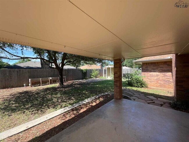 Building Photo - 2807 Concho Ln