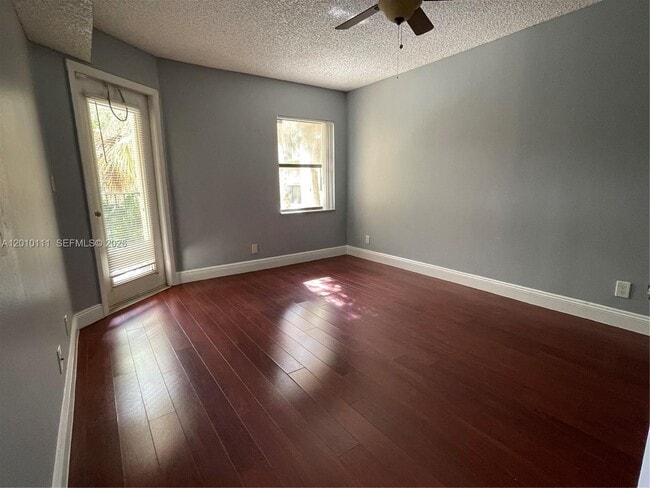 Building Photo - 9999 Summerbreeze Dr