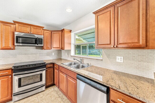 Building Photo - 406 N Neptune Dr