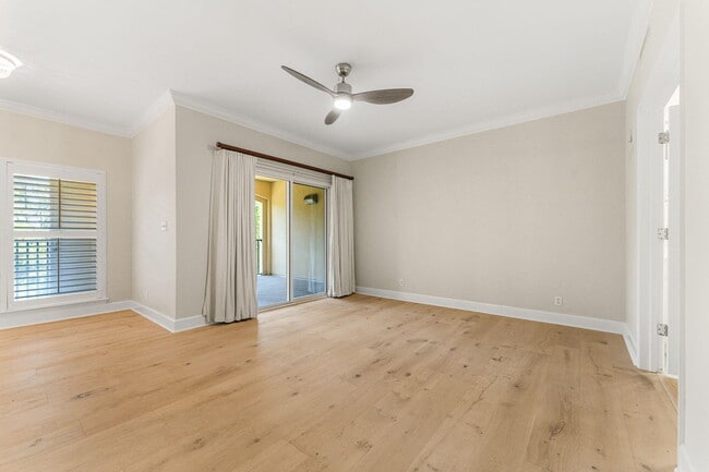 Building Photo - 1732 W County Hwy 30A