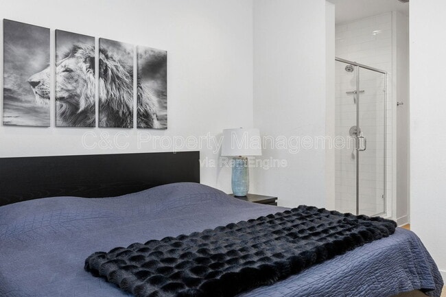 Building Photo - 2215 S Cordon Gln