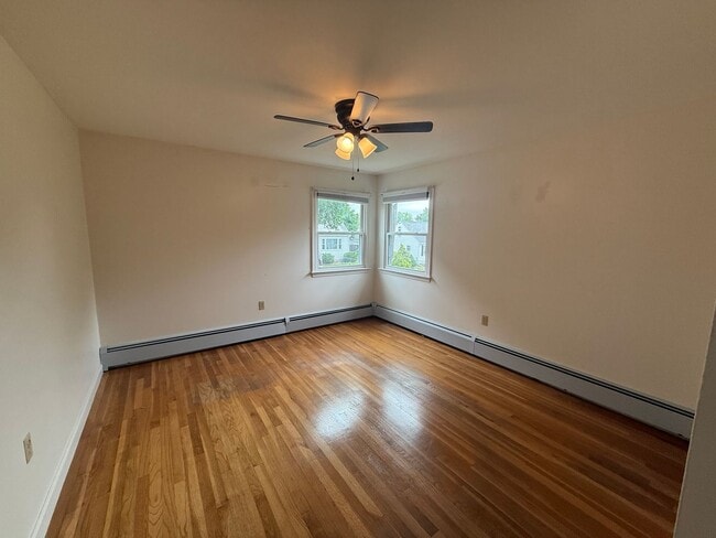 Building Photo - Charming 3-Bedroom Single-Family Home