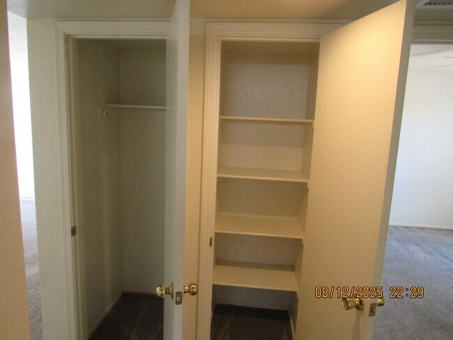 Building Photo - 2469 Armour Ave