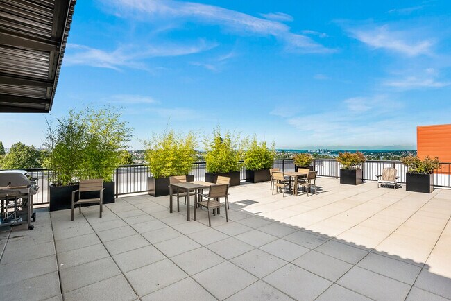 Building Photo - 1801 S McClellan St