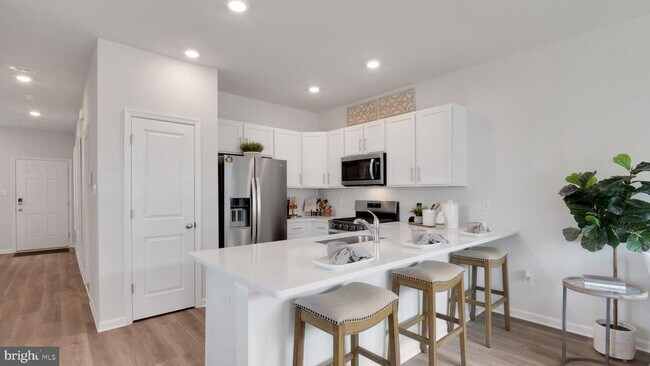 Building Photo - 211 Hermosa Dr