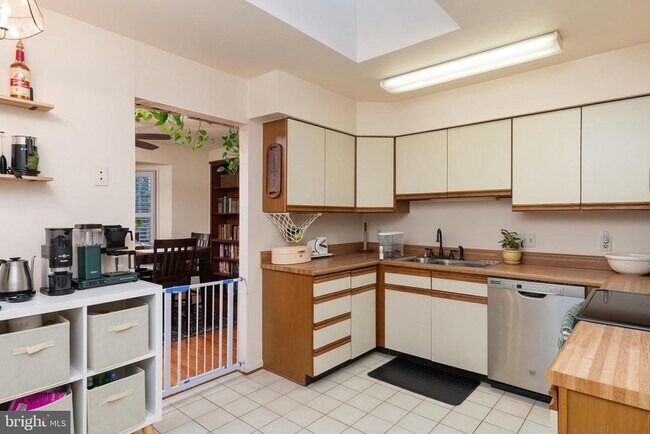 Building Photo - 4905 Colonel Addison Pl
