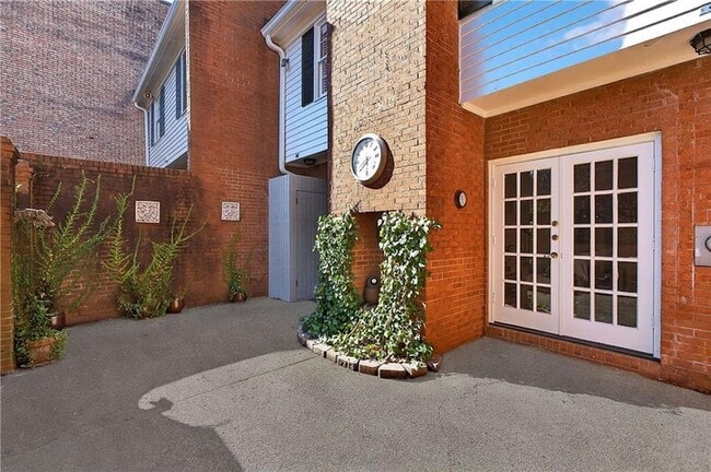 Building Photo - 15 Prescott Walk NE