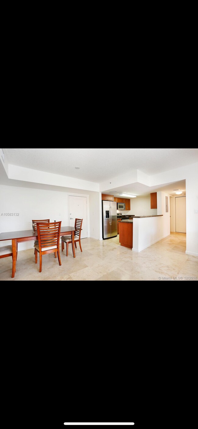 Building Photo - 1555 N Treasure Dr