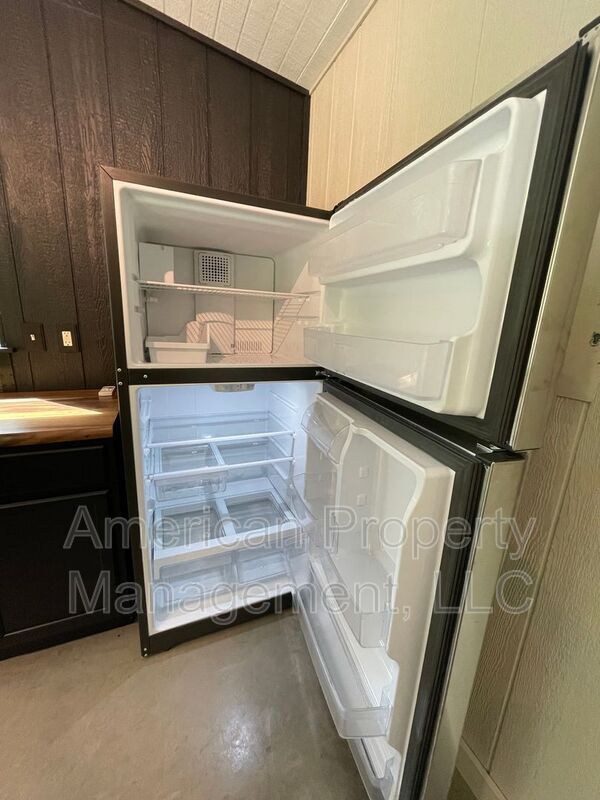 Building Photo - 3711 E 108th St